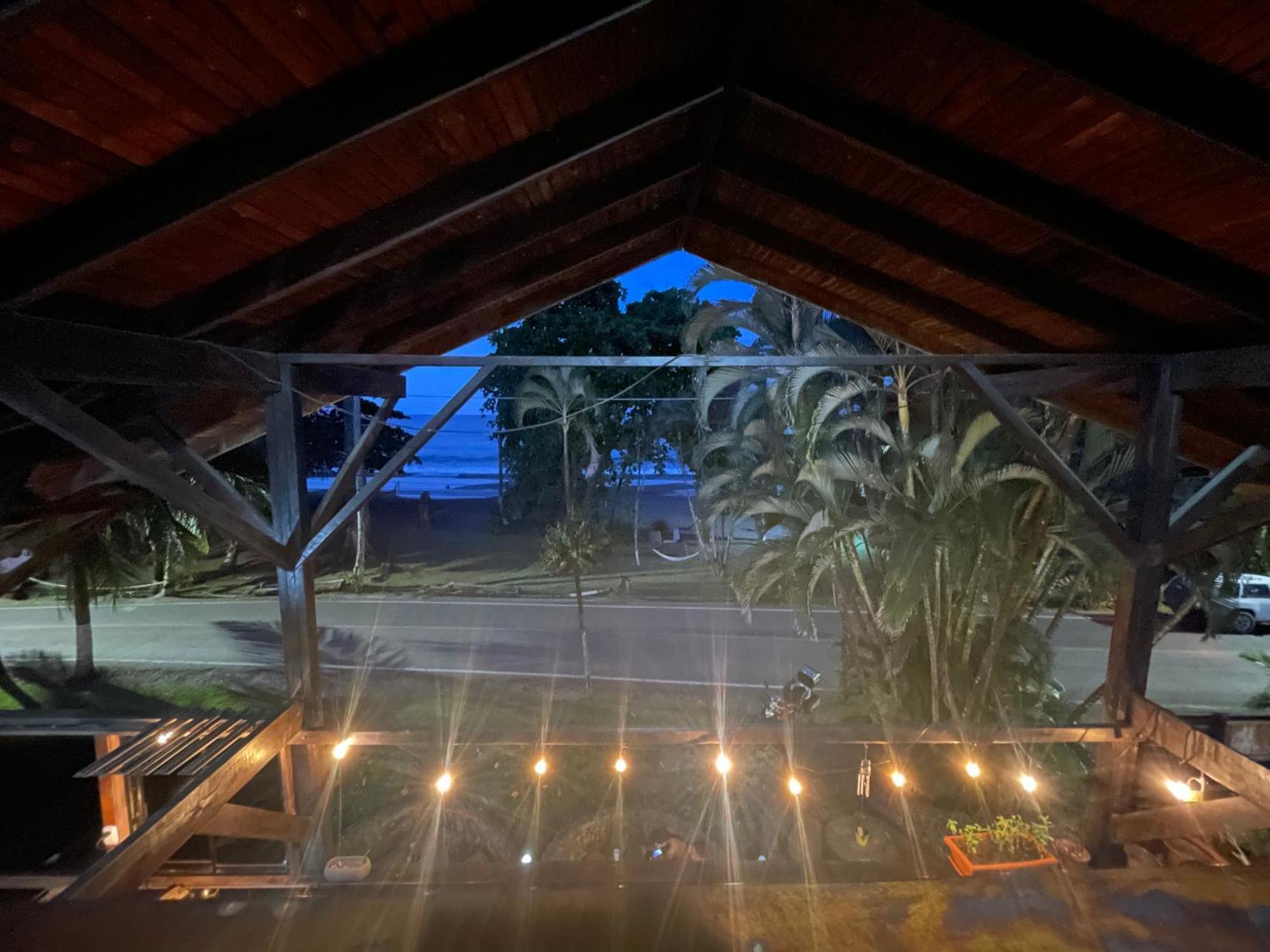 Perla Negra Beachfront Puerto Viejo de Talamanca Bagian luar foto