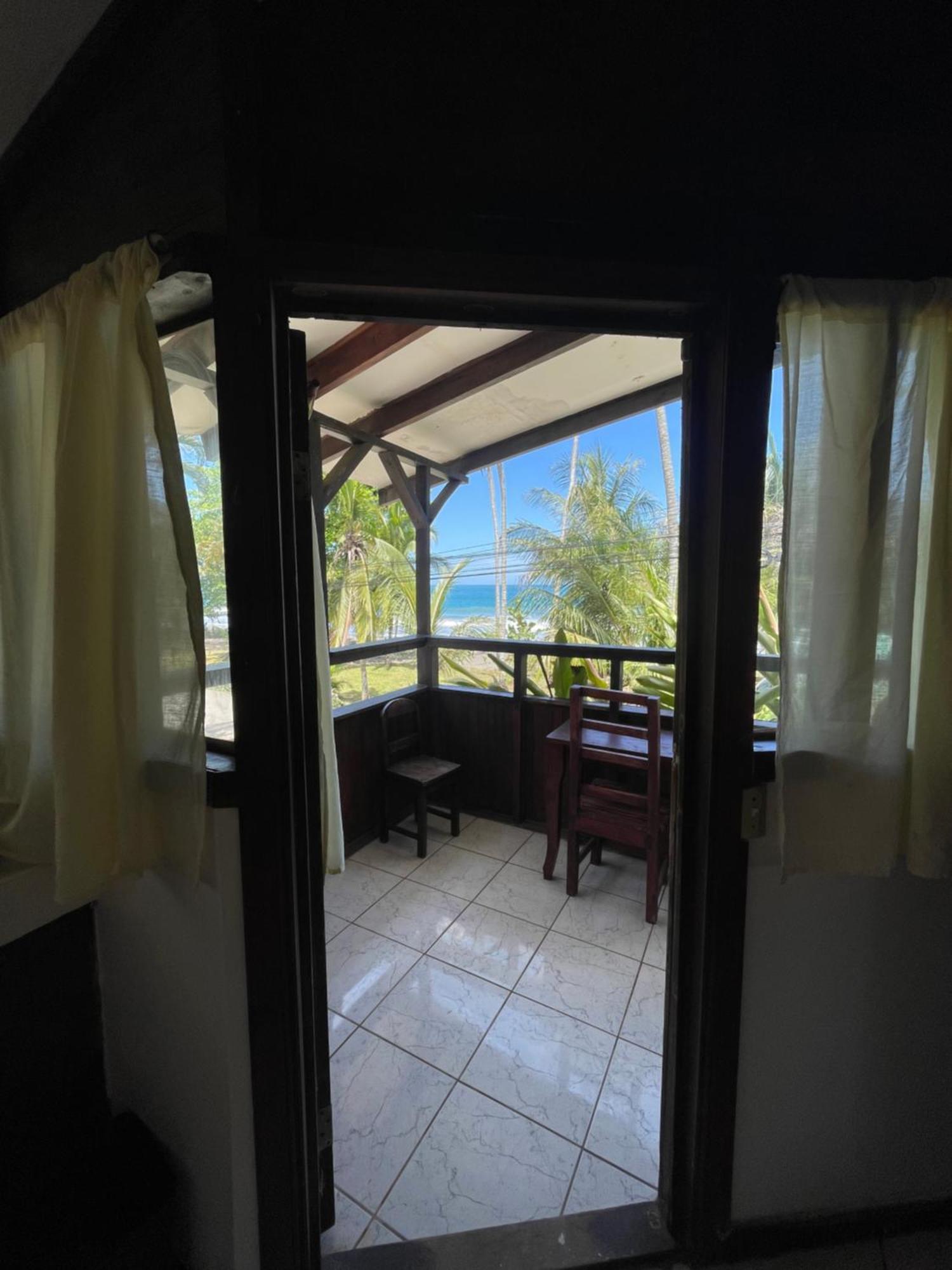 Perla Negra Beachfront Puerto Viejo de Talamanca Bagian luar foto